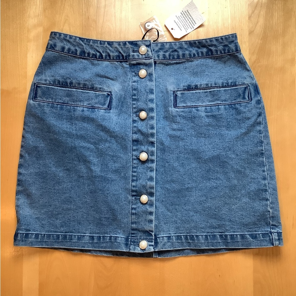 NWT House of Harlow 1960 Denim Skirt Faux Pearl Buttons
